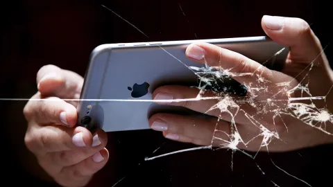 Top 5 Signs Your Phone Needs Immediate Repair